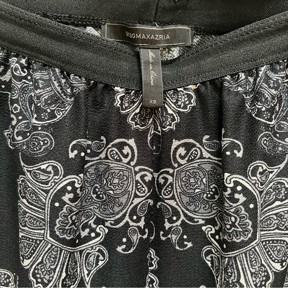 BCBGMAXAZRIA Printed Scarf Pants - Picture 6 of 7